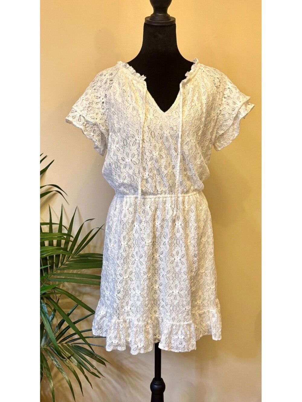 LC Lauren Conrad Dress Women's White Lace Romantic Feminine Coquette Size Medium